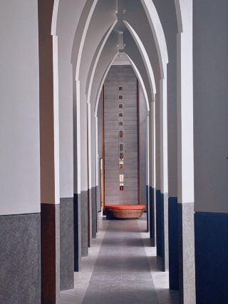 หวงซานถานเช่อ | ยุ้งฉางเก่าที่ถูกดัดแปลงเป็นสวรรค์แห่งบ่อน้ำพุร้อนส่วนตัว พร้อมคู่มือฉบับสมบูรณ์สำหรับวิถีชีวิตแบบฮุยที่เน้นความผ่อนคลายด้วยการนอนลงและชมทิวทัศน์ของภูเขา