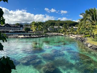 Mixed Experience at Large Hotel with Beautiful Views