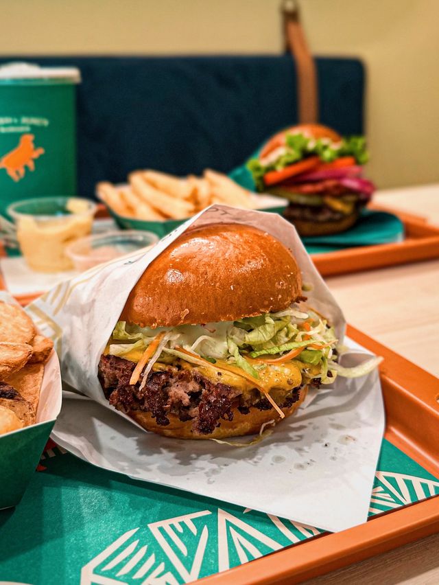 N+ Burger｜全港首間自設牧場Burger店🍔配搭自家製醬汁及Sourdough