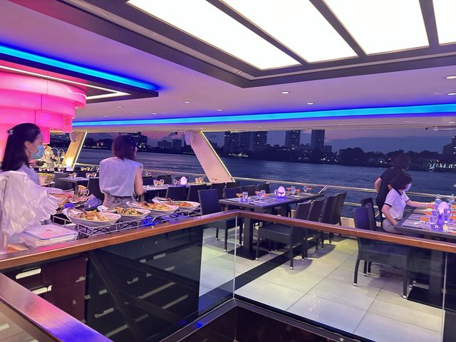 ดินเนอร์ ล่องเรือเจ้าพระยา