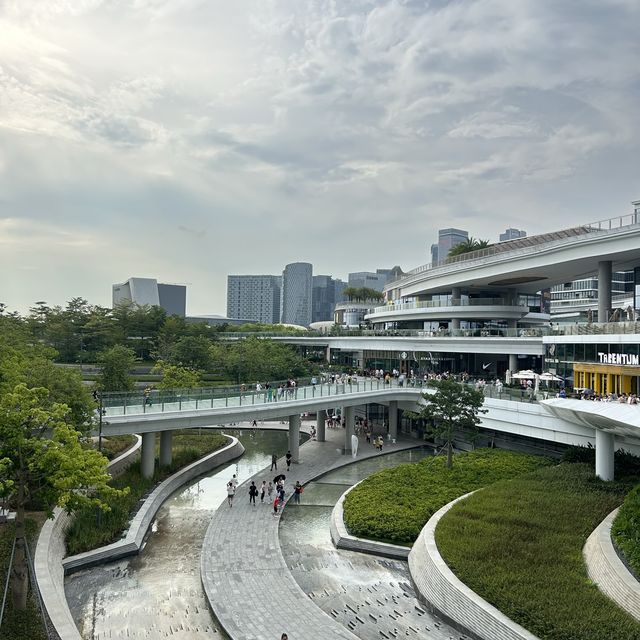 Wandering around the new Shenzhen park