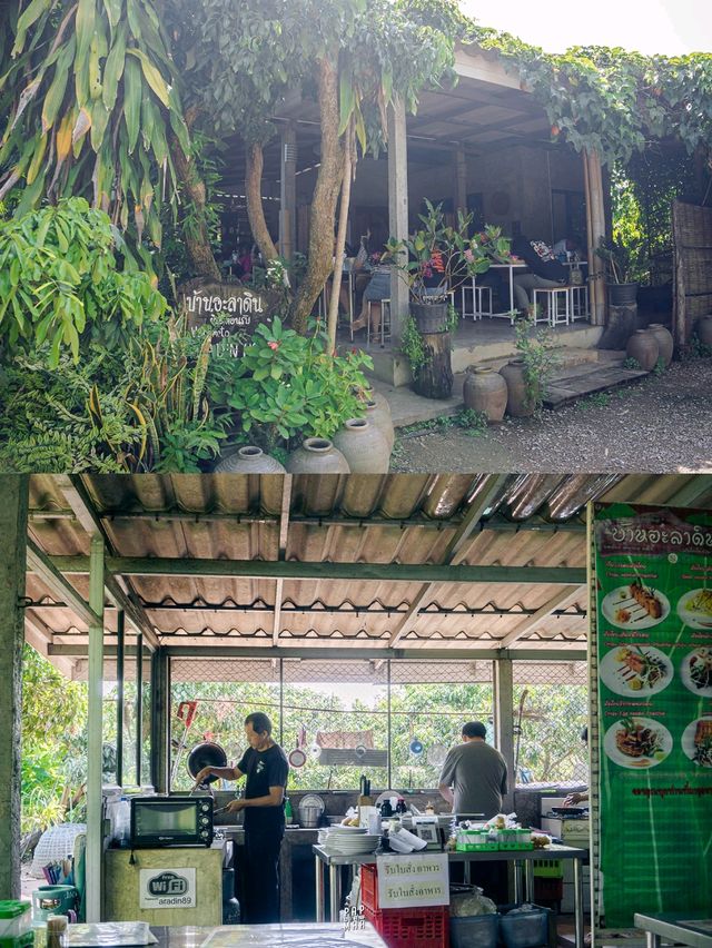 ร้านผัดไทในสวนฝีมือระดับเชฟโรงแรมในราคาท้องถิ่น