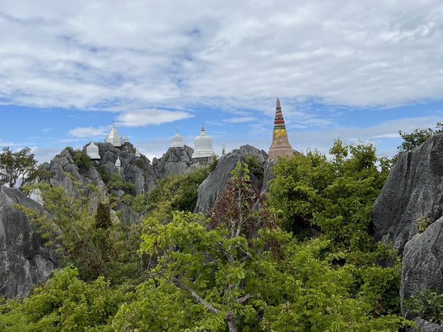 วัดเฉลิมพระเกียรติ (วัดพระพุทธบาทสุทธาวาส)