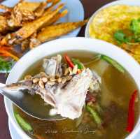 อร่อยฟินกินในแพ อาหารซีฟู้ดสด