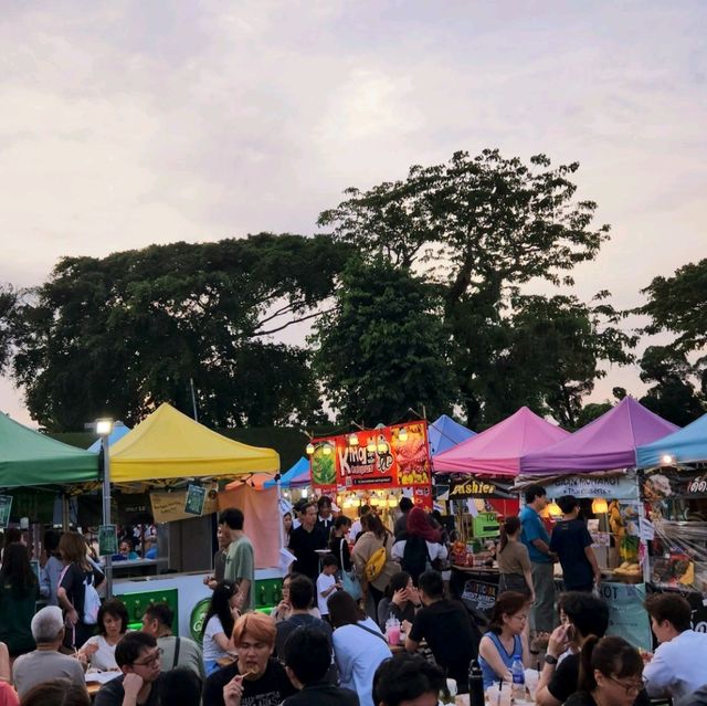 Chatuchak Wkend Mrt at Turf Club Sg!