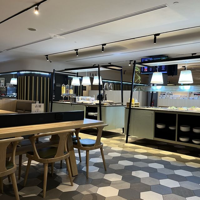 Free flow Ice cream at T4 Lounge 