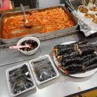【韓国ソウル・通仁市場】葉銭とおかずを交換してマイお弁当を作る「お弁当カフェ通（とん）」