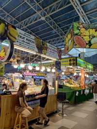 ตลาดสดธนบุรี ยกทะเลสด ร้านเด็ดดังมาให้ช้อปแล้ว