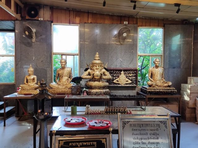 📍 วัดหัวลำโพง