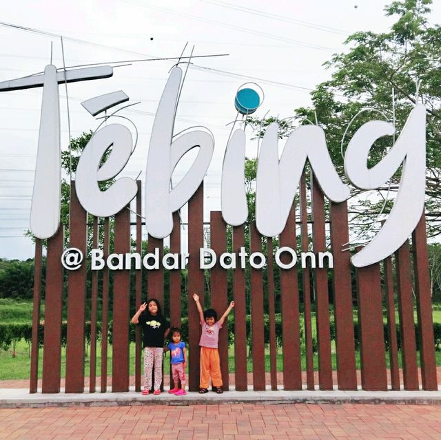 Tebing @ Bandar Dato' Onn