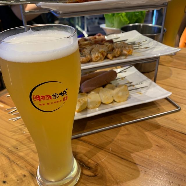 🍖🇰🇷CP值超高韓式烤串店，自動烤串機、自家釀啤酒實在太驚艷🤩 