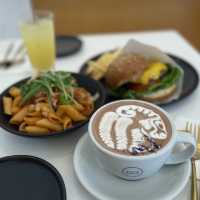 鬧市中的CHILL CAFÉ