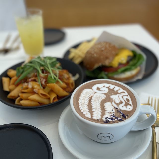 鬧市中的CHILL CAFÉ