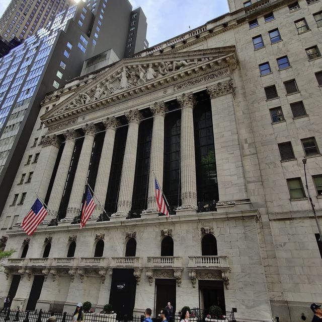 Iconic Stock Exchange 