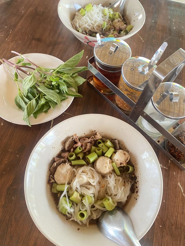 🍜ก๋วยเตี๋ยวเรือทัพพ์ทอง 20 บาท 