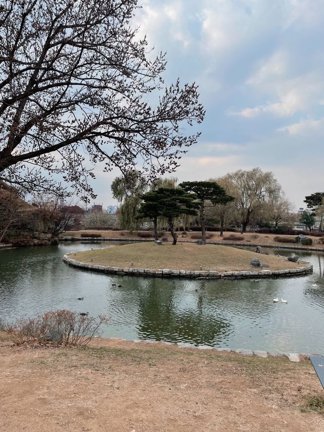 산책 데이트하기 좋은 “방화수류정”