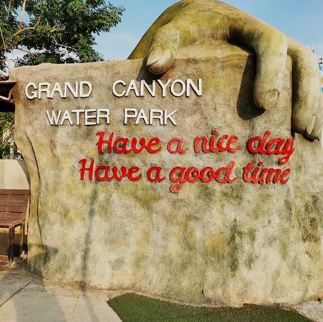 สวนน้ำสุขหรรษา บรรยากาศไม่ธรรมดา ที่  Grand Canyon สวนน้ำสุขหรรษา บรรยากาศไม่ธรรมดา ที่  Grand Canyon