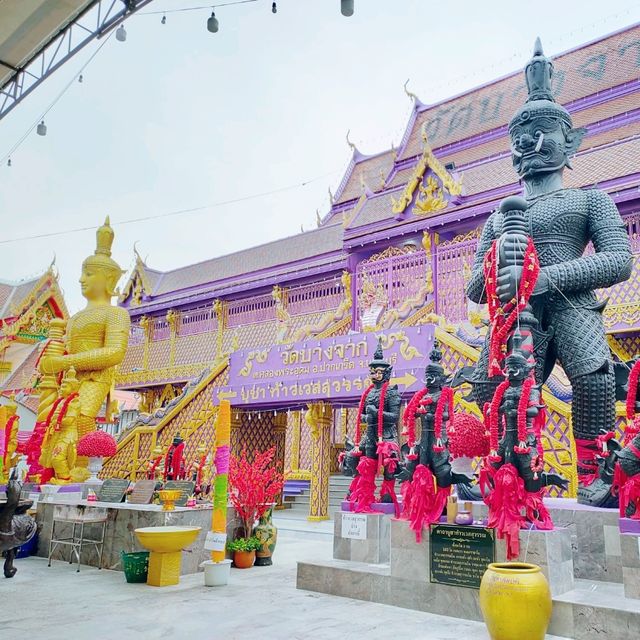 ท้าวเวสสุวรรณวัดบางจากนนทบุรี