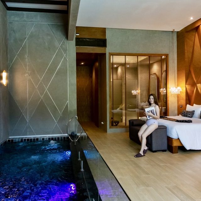 ร้อนๆแบบนี้..หนีไปนอนพูลวิลล่ากัน