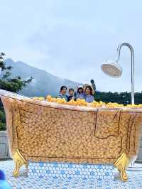 泡泡浴🫧「飛天橡皮鴨」🐥🐥衝上昂坪 ！與5,000 隻橡皮鴨打卡啦！