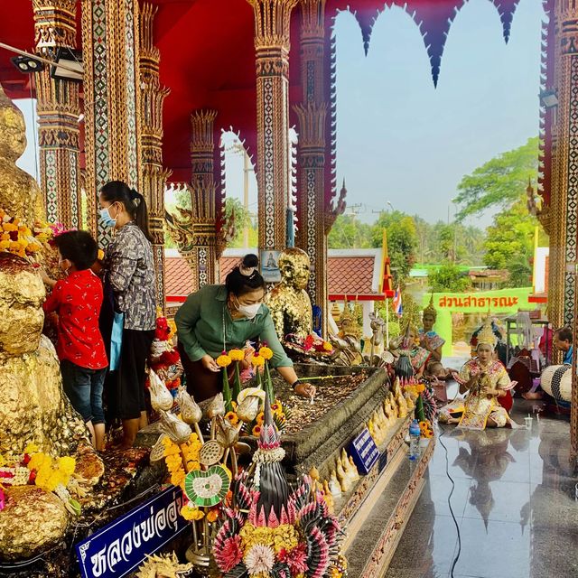 ❤️🛕Thai Temple… on a floating market? 🛕🇹🇭