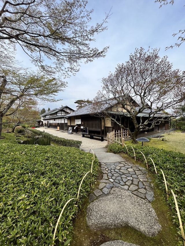 芸術の世界に作られた本格的な茶室 一白庵
