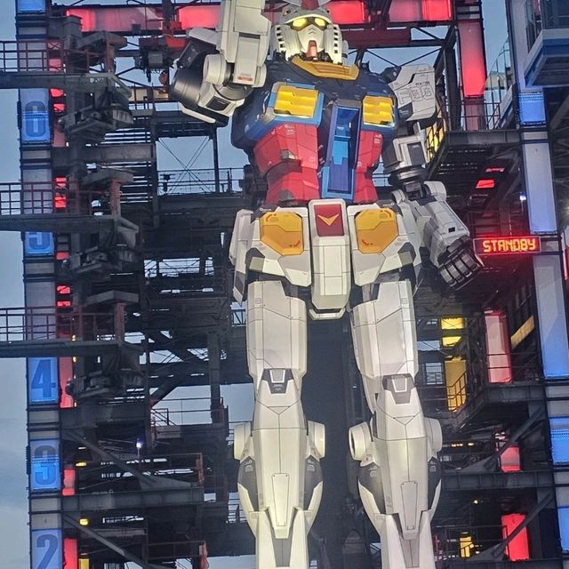 Yokohama Moving Gundam!