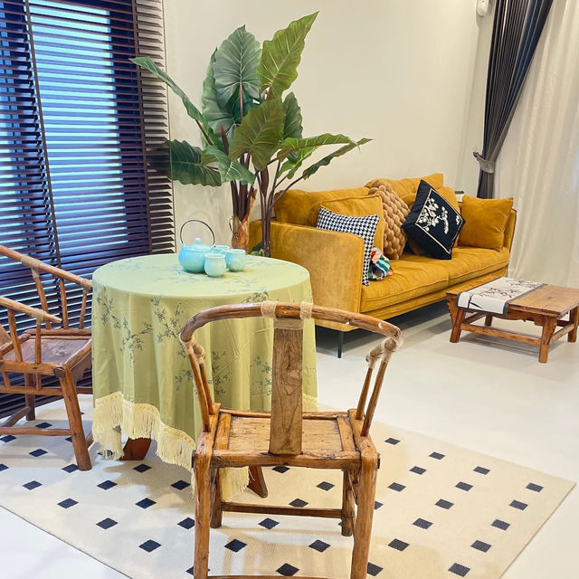 YOLO Bangkok Boutique Hotel