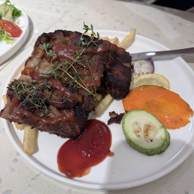 應該係香港最大既貓狗cafe🤩