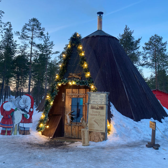 芬蘭聖誕老人村木炭烤三文魚腩
