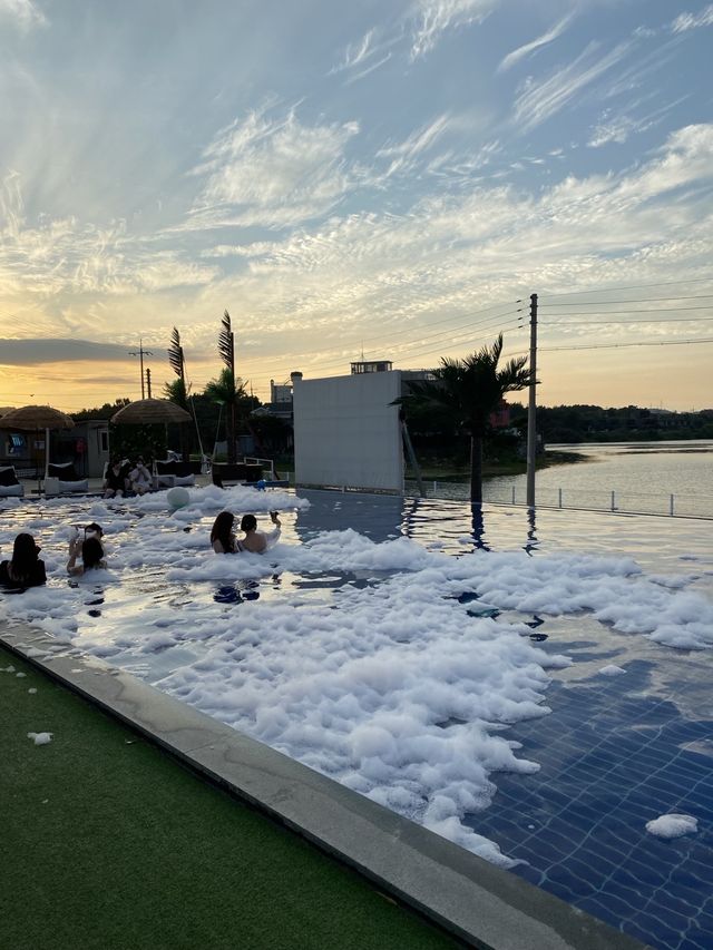 경주 초대형 인피니티풀에서 버블파티 할 수 있는 풀빌라🏝️