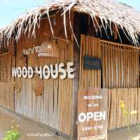Wood House Cafe คาเฟ่ธรรมชาติ วิวเขาฉกรรจ์