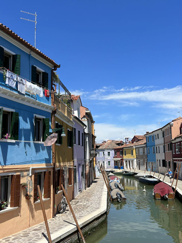 威尼斯最美麗小島💕Burano😬彩虹色小屋😗 威尼斯最美麗小島💕Burano😬彩虹色小屋😗