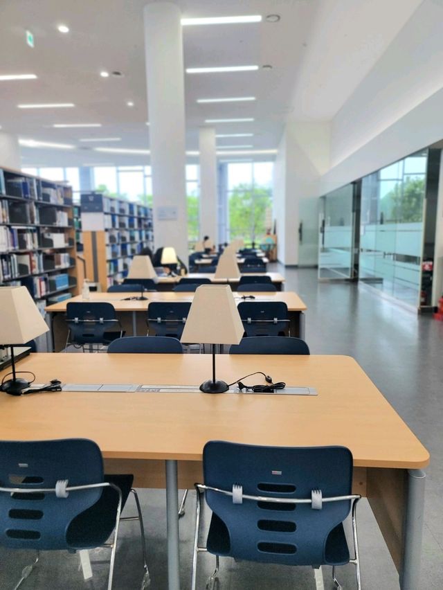 이런곳은 부산밖에 없을 뷰맛집 해양도서관📚