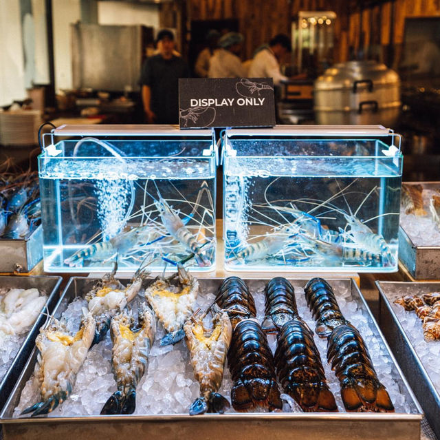 บุฟเฟ่ต์ Giant River Prawns Buffet & Lobster Speci