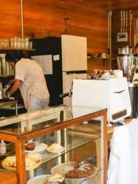 Little Tree Grocert คาเฟ่เรือนไม้