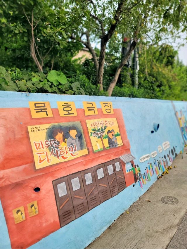 아기자기한 벽화들이 예쁜 논골담길💚