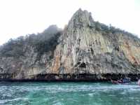  📍 อ่าวปิเละ เกาะพีพี