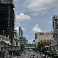 "Bangkok Unveiled: A Fusion of Temples, Markets, and Vibrant Nightlife"