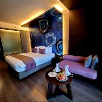 Unique And Unwind : World Hotel Distinctive 