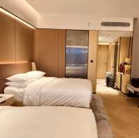 "Renaissance Zhuhai Hotel: Luxury and Comfort in Guangdong Province"