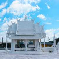วิหารทวดงูขาว