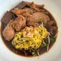 สมเกียรติ ร้านก๋วยเตี๋ยวไก่ตุ๋นเปิดใหม่ย่านสวนดอก