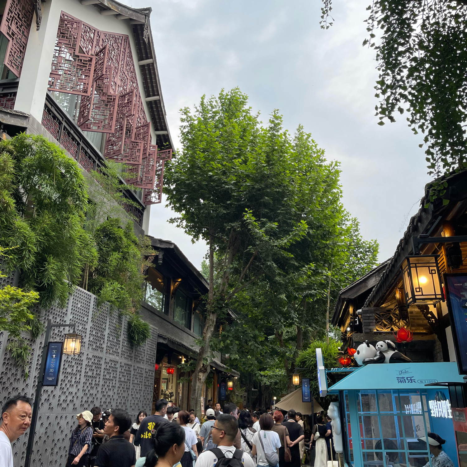 成都自由行旅遊 (2025) - 熱門景點、必吃美食、住宿推薦 | Trip.com