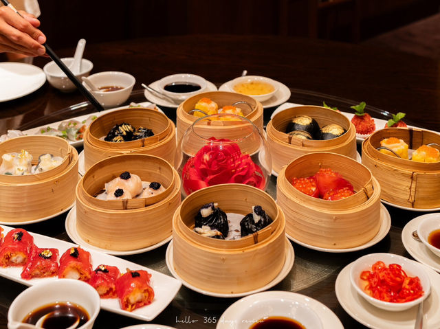 อิ่มไม่อั้นติ่มซำสุดอร่อยที่ LIU Conrad Bangkok