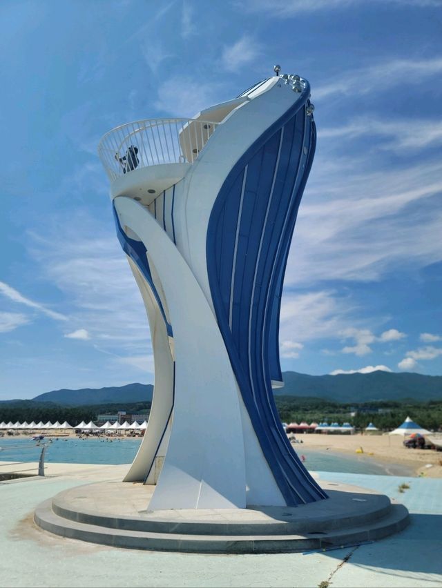 영덕을 대표하는 등대는 바로 여기🐳
