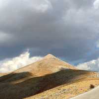 **🌄 Discover the Majesty of Mount Nemrut! 🇹🇷**