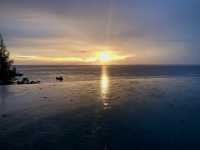 ถ้าบนเกาะพีพี🌅 Sunset ฉ่ำที่สุด…ก็ต้องมุมนี้!