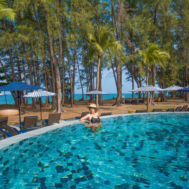 นอนรีสอร์ทหรูริมทะเลหาดไม้ขาว ภูเก็ต