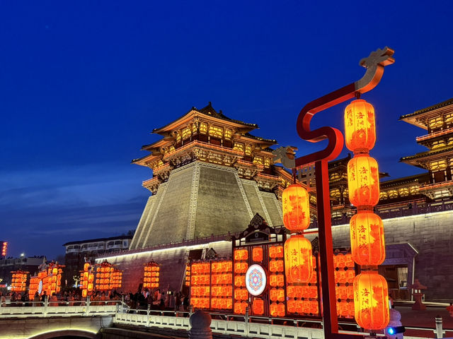 Enchanting Nights at Ying Tian Men, Luoyang